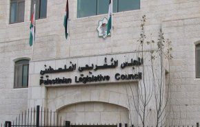 شاهد؛ المجلس التشريعي الفلسطيني في دائرة الصراع السياسي