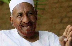 من هو الصادق المهدي زعيم حزب الأمة السوداني المعارض؟