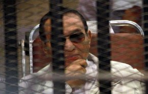 مبارك يرفض الإجابة عن سؤال المحكمة بهذا الشأن..