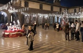 شاهد بالصور.. عادت أفراح الميلاد حقا الى دمشق