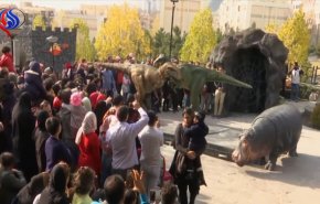حديقة ديناصورات في العاصمة الايرانية طهران 