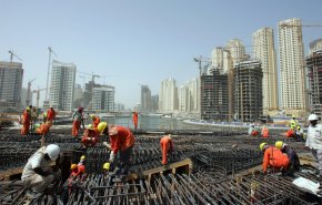 المستقبل المظلم للعمال في الإمارات!