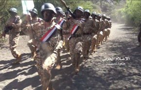 بالصور...مناورة للجيش اليمني لتخريج دفعة عسكرية