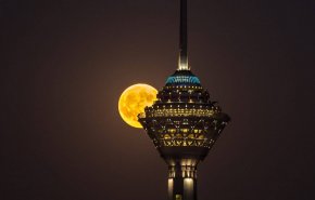 صور .. ليالي برج ميلاد في طهران 