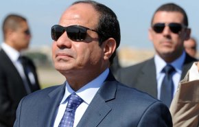 صحيفة فرنسية: السيسي يسعى لحكم مصر مدى الحياة