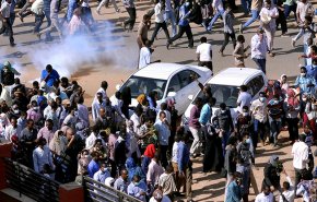 السودان .. مسيرات نحو القصر الجمهوري والبرلمان
