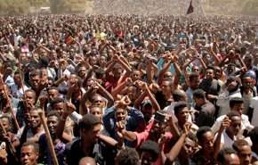 اعتقال العشرات وضبط أسلحة وألغام...ماذا يجري في إثيوبيا؟