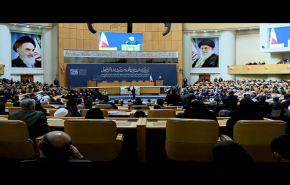 بالفيديو..هكذا وصف الرئيس روحاني رجل الايام الصعبة بايران