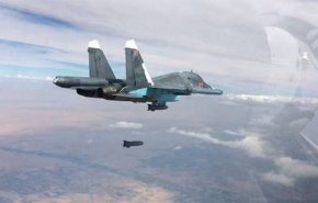 الطيران الروسي يستهدف الجماعات المسلحة في ادلب