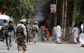 عشرات القتلى في هجوم على قاعدة عسكرية بوسط أفغانستان