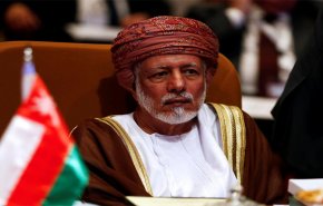 وزير خارجية عمان يلوّح بحل محتمل للأزمة الخليجية
