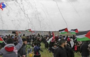 قوات الاحتلال تستهدف المتظاهرين على حدود قطاع غزة