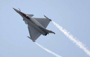 فرنسا تنفي صفقة مقاتلات حربية خلال زيارة ماكرون لمصر