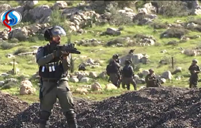 قوات الاحتلال تعتدي على المصلين في قرية المغير شرقي رام الله