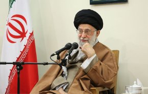 لقاء قائد الثورة الإسلامية بمسؤولي مكتب الاعلام الاسلامي