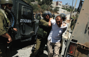 الاحتلال يعتقل عدداً من المواطنين في الضفة