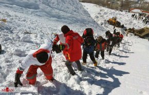 ۱۵ نفر در ارتفاعات چهار محال و بختیاری ناپدید شدند/ سقوط دو نفر به دره
