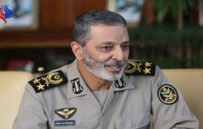 قائد الجيش الايراني: تهديدات الاعداء فارغة