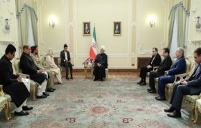 روحاني: نأمل البدء بتنفيذ انبوب نقل الغاز الايراني الى باكستان قريبا