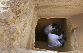 بالفيديو.. اكتشاف مقابر مخيفة في المنيا المصرية ، وهذا ما وجد بداخلها 
