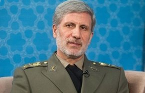 وزارة الدفاع الايرانية ملتزمة بتجهيز قواتها المسلحة