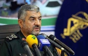 قائد حرس الثورة يتفقد جاهزية القوات في جنوب شرق ايران