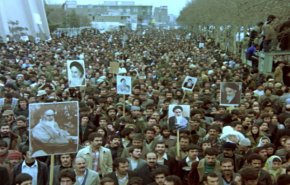 الثورة الاسلامية في ايران .. عطاءات لا تنتهي

