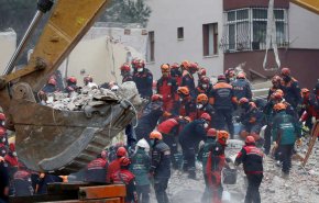 ارتفاع حصيلة ضحايا انهيار مبنى في اسطنبول