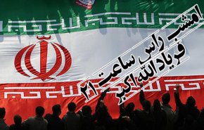 مردم ایران امشب در طلیعه فجر چهلم انقلاب طنین «الله اکبر» سر می‌دهند
