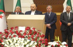 احتفال في الجزائر بالذكرى الأربعين للثورة الإسلامية في ايران