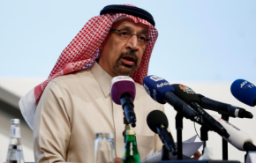 السعودية تخفض إنتاجها النفطي لـ9.8 مليون برميل في مارس