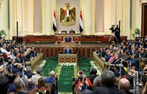 البرلمان المصري يوافق على تعديل الدستور لصالح السيسي!