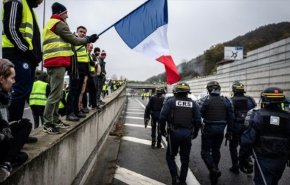 تظاهرات محتجي السترات الصفراء في فرنسا 