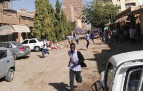 مقتل متظاهر بسبب الإختناق في الخرطوم 