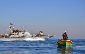 اعتقال صيادين فلسطينيين قبالة شاطئ خانيونس على يد الاحتلال