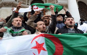 ​​​​​​​توقيف 40 جزائريا خلال المظاهرات ضد ترشح بوتفليقة
