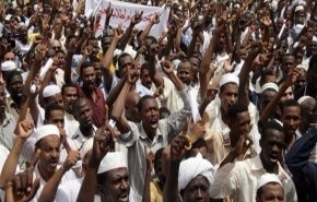 السودان تشهد تصعيد الاحتجاجات رغم حالة الطوارئ
