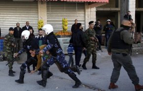 الإعلام العبري: أمن السلطة يعتقل خلية تابعة لحماس في نابلس