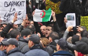 احتجاجات في عدد من الجامعات الجزائرية على ترشح بوتفليقة للرئاسة 