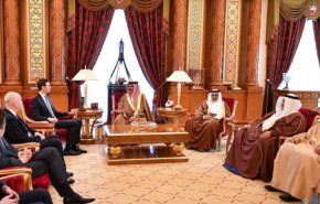 ملك البحرين يستقبل كوشنر وغرينبلات بالمنامة لبحث صفقة ترامب