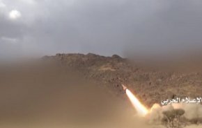 اليمن.. صاروخ زلزال 1 يستهدف تجمعات قوى العدوان قبالة جبل قيس