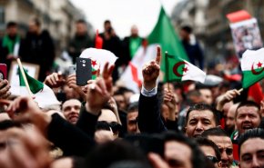 محلل سياسي: لا خوف على الجزائر من الحراك الشعبي