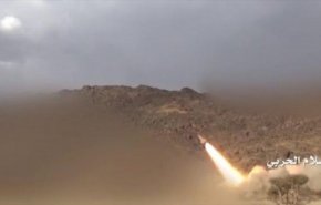 شلیک موشک زلزال 1 به انبار سلاح مزدوران سعودی در جبهه حرض + فیلم