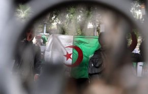 هدوء جزائري يسبق عاصفة ضد إعلان ترشح بوتفليقة 