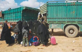 رائحة الجثث تملأ منطقة 'داعش' والعشب طعام المحاصرين