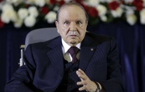 بوتفليقة يحذر الجزائريين من إثارة الفتنة في البلاد  