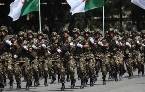 الجيش الجزائري يغير لهجته