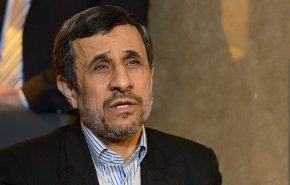 حضور محمود احمدی‌نژاد در ورزشگاه آزادی برای تماشای بازی استقلال + عکس