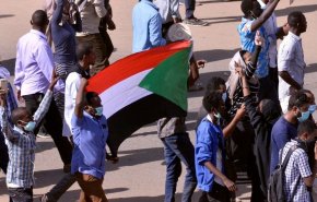 السودان.. احتجاجات تزامنا مع أداء الحكومة اليمين الدستورية
