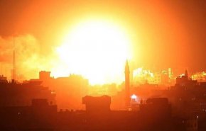 منابع فلسطینی: جنگنده های رژیم صهیونیستی ۲۷ نقطه در نوار عزه را به وسیله ۵۵ موشک بمباران کردند